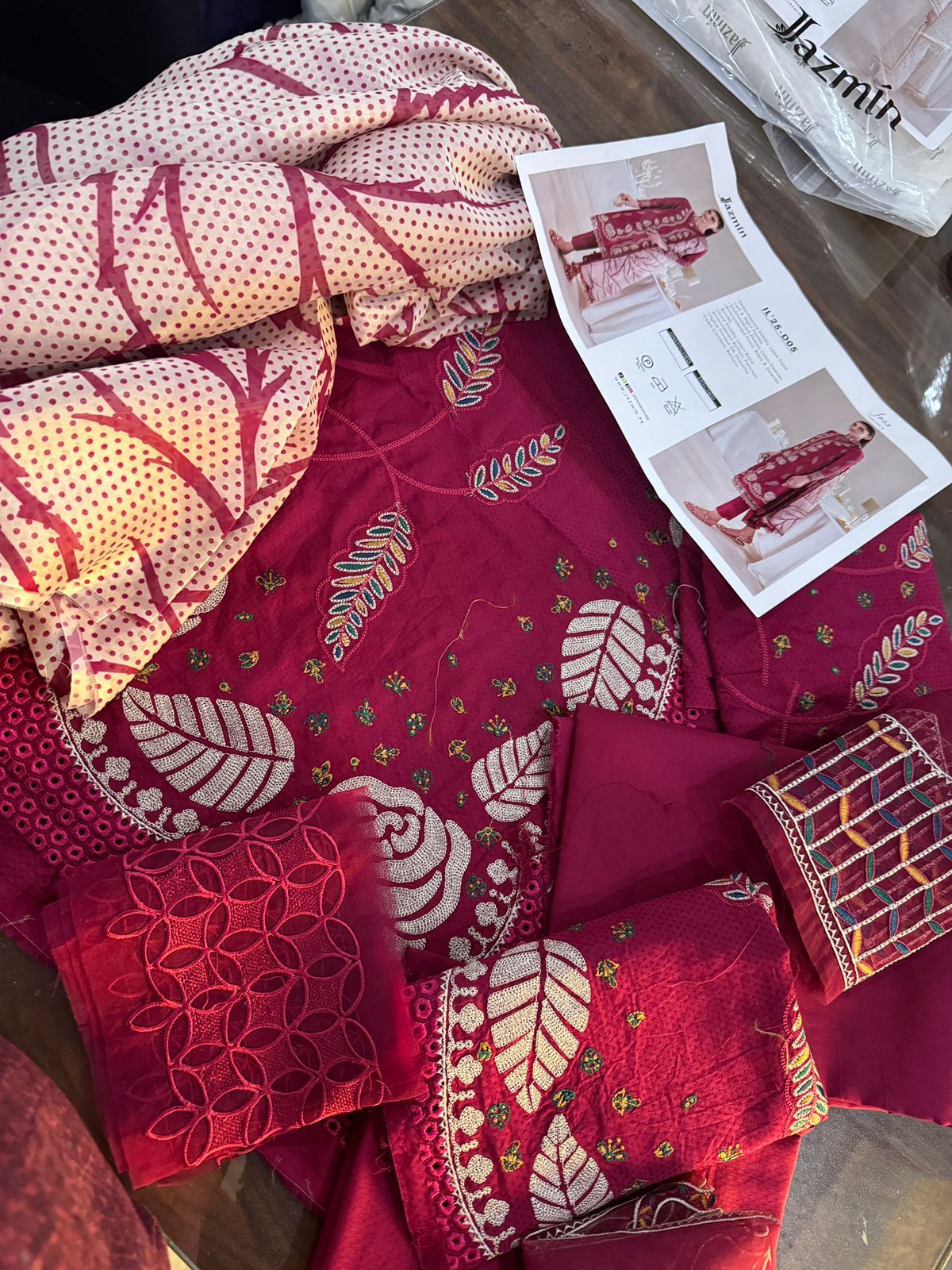 JAZMIN LUXURY LAWN IRIS FRESH