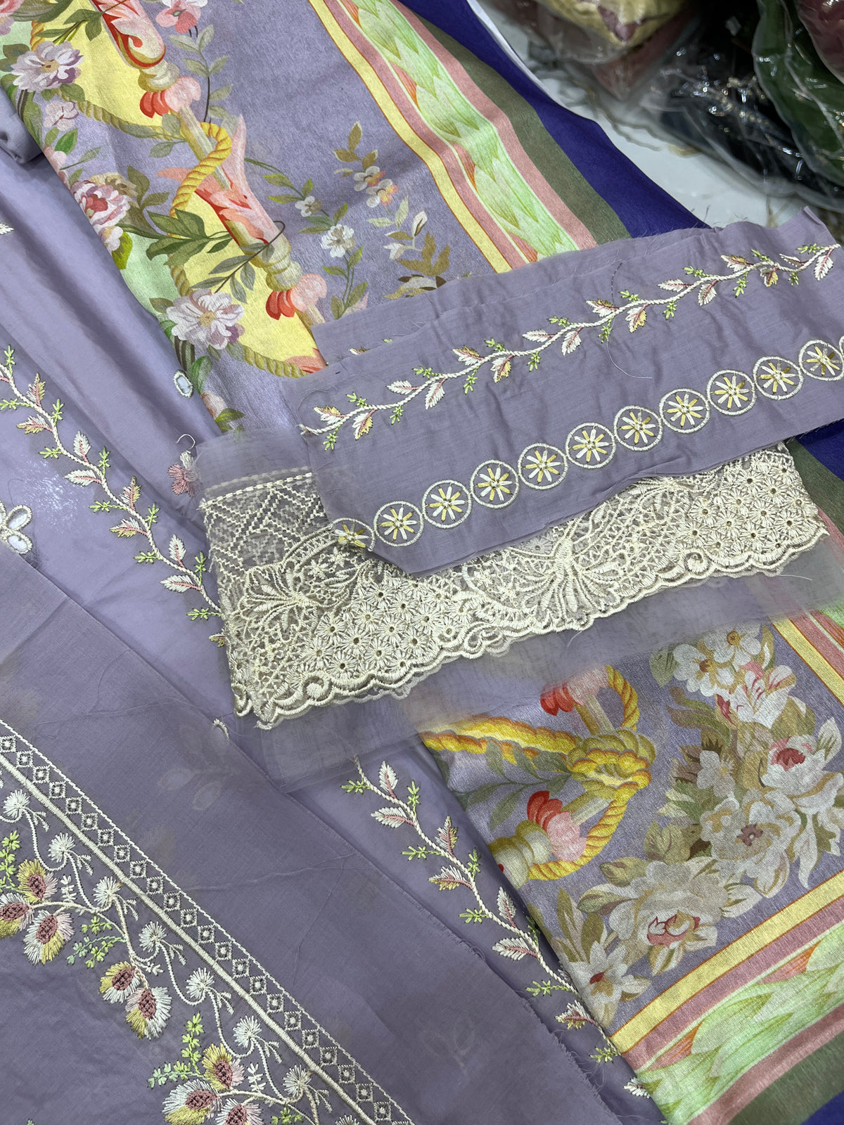 Bin Ilyas Lawn Luminna L175 A
