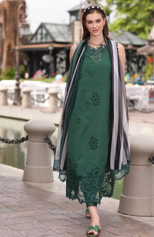 NOOR BY SADIA CHIKANKARI LAWN