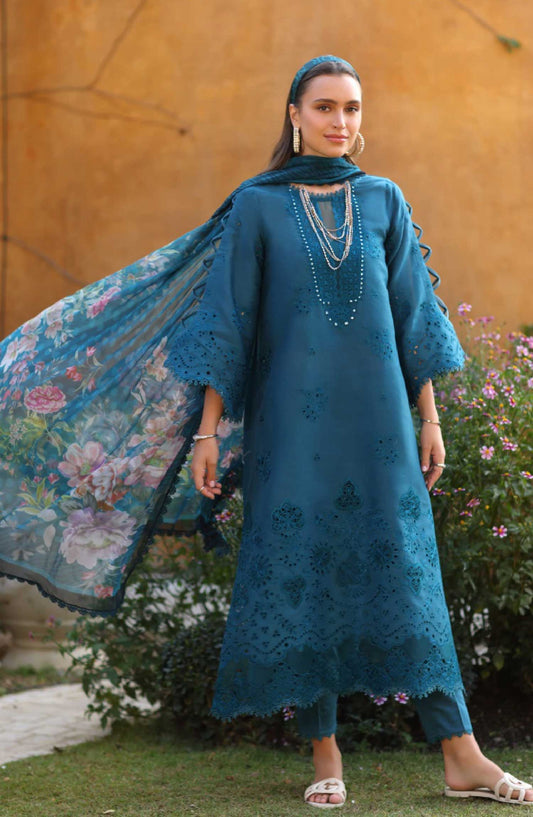 NOOR BY SADIA CHIKANKARI LAWN