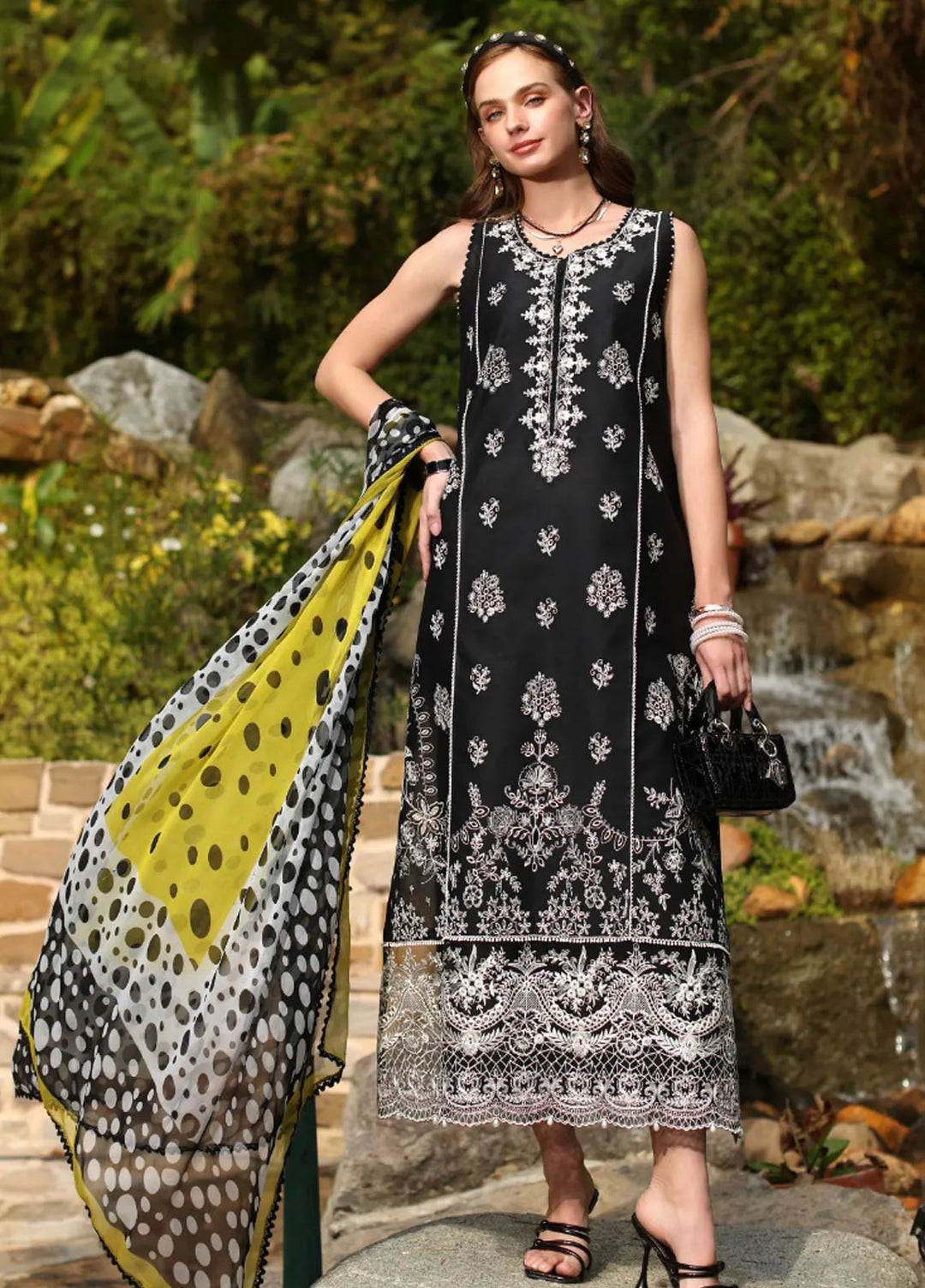 NOOR BY SADIA CHIKANKARI LAWN