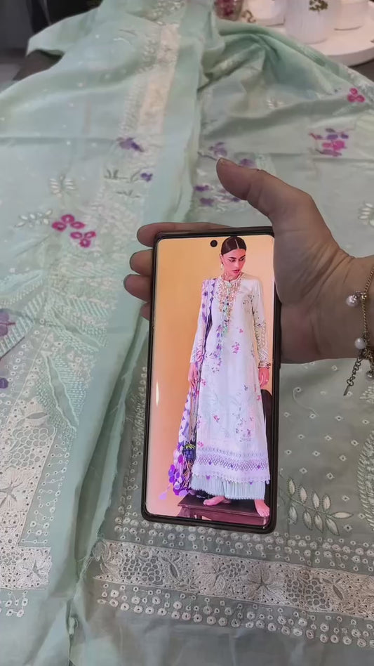 Suffuse Luxury Lawn